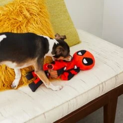 Marvel 's Deadpool Bungee Plush Squeaky Dog Toy -PetSafe Kong Shop 220659 PT2. AC SS1800 V1612365151