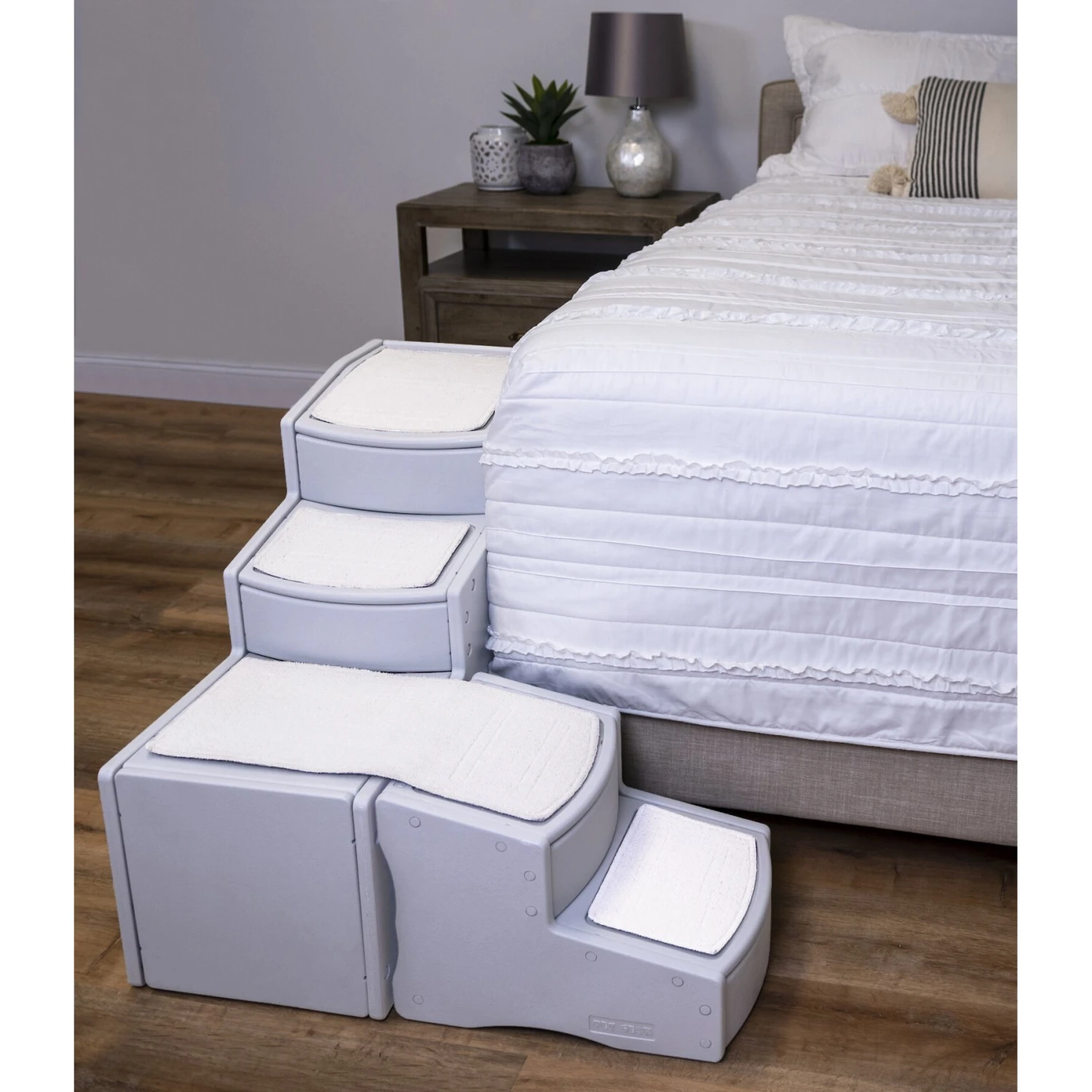 Pet Gear Easy Step Cat & Dog Stairs 1 Pet Gear Easy Step Cat & Dog Stairs