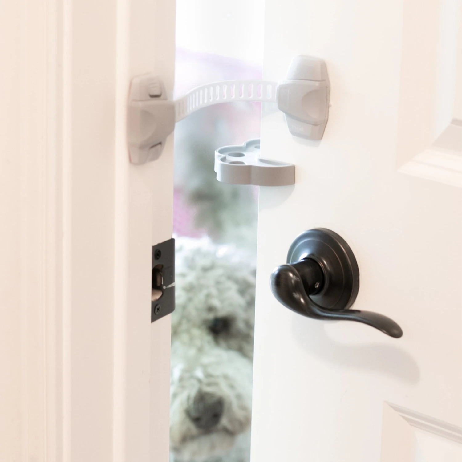 MyPet Safety Paws Mischief Minder Strap Locks For Dog & Cat 5 MyPet Safety Paws Mischief Minder Strap Locks For Dog & Cat - Image 5