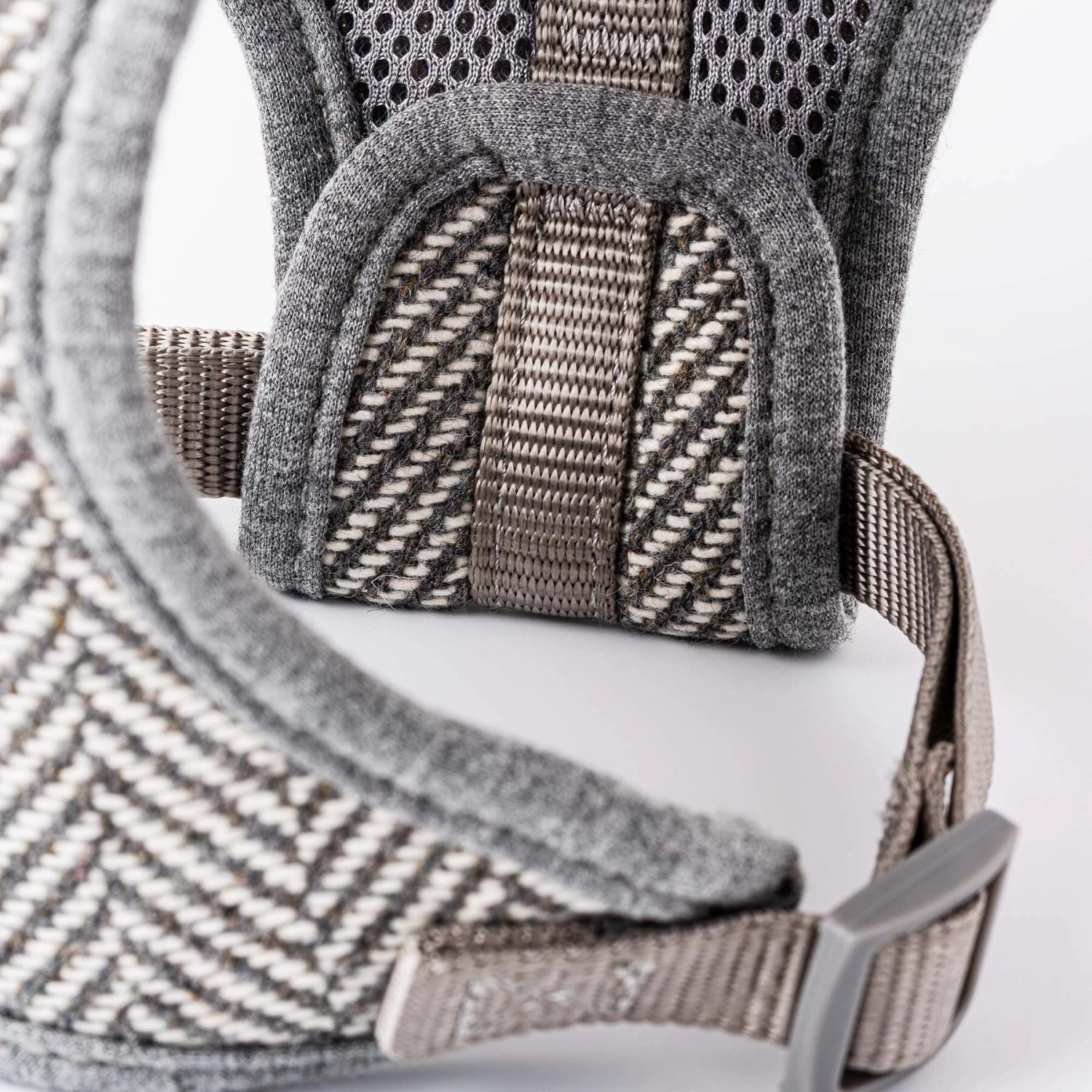 HUGO & HUDSON Herringbone Tweed Dog Harness 3 HUGO & HUDSON Herringbone Tweed Dog Harness - Image 3