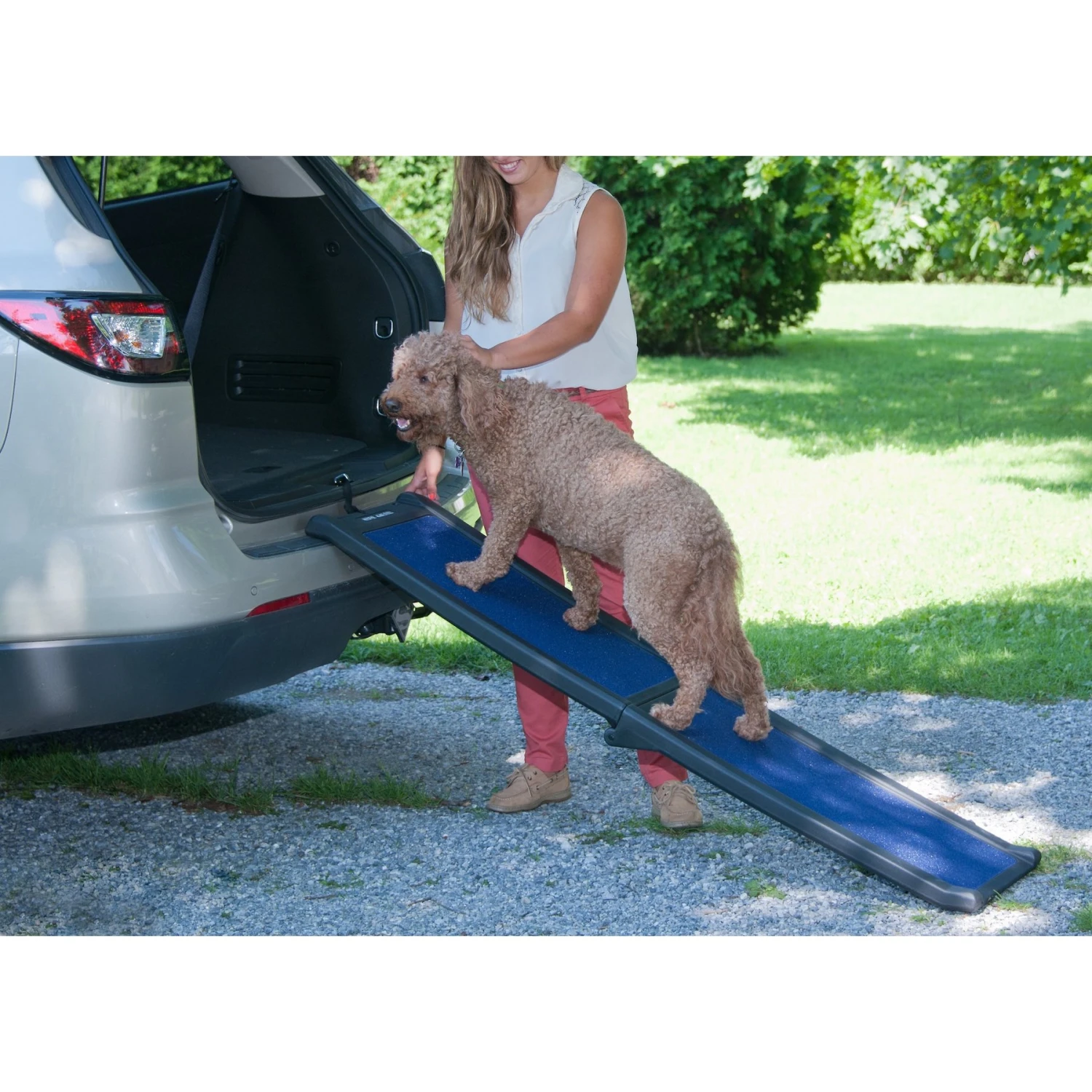 Pet Gear Full Length Bi-Fold Dog Car Ramp 1 Pet Gear Full Length Bi-Fold Dog Car Ramp