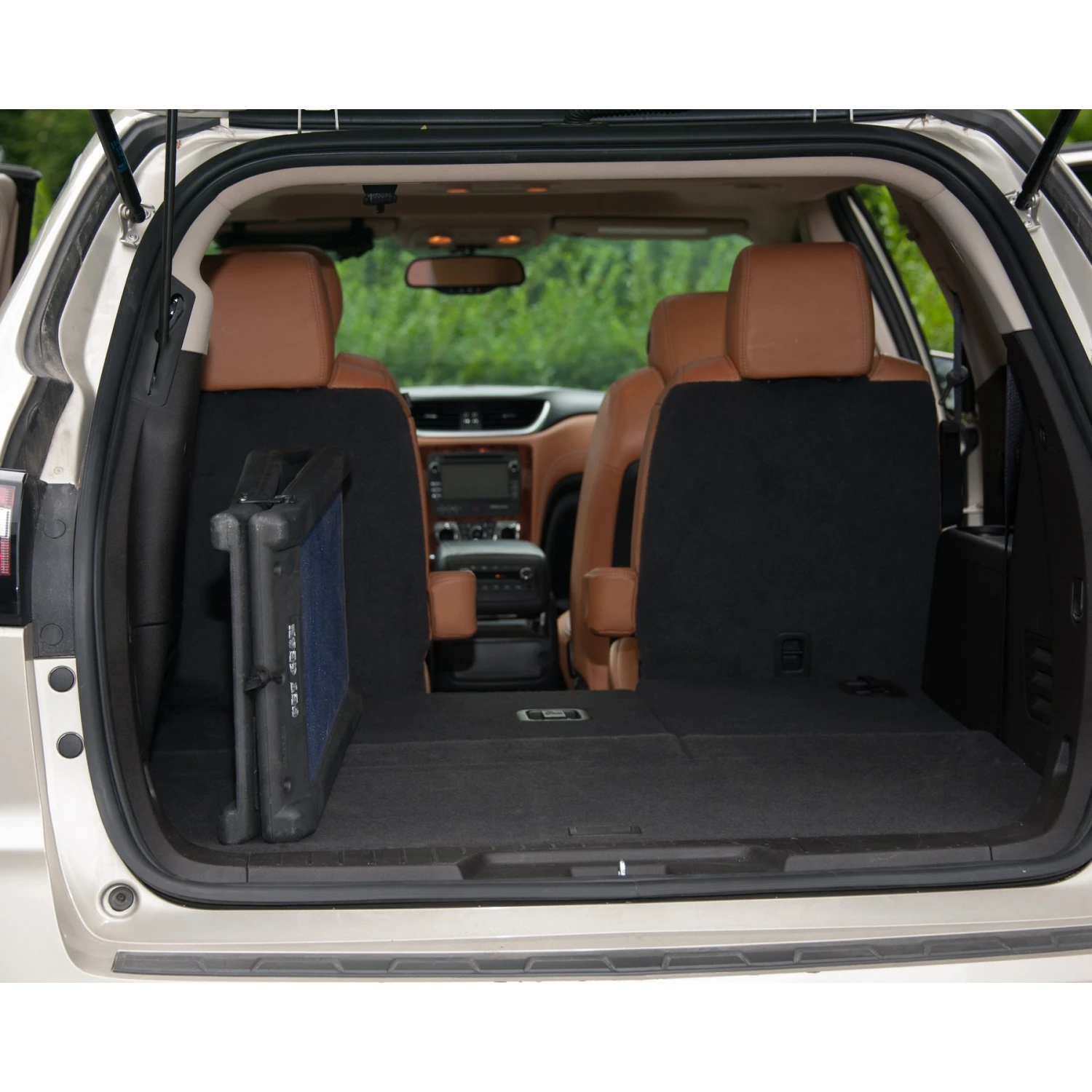 Pet Gear Full Length Bi-Fold Dog Car Ramp 4 Pet Gear Full Length Bi-Fold Dog Car Ramp - Image 4