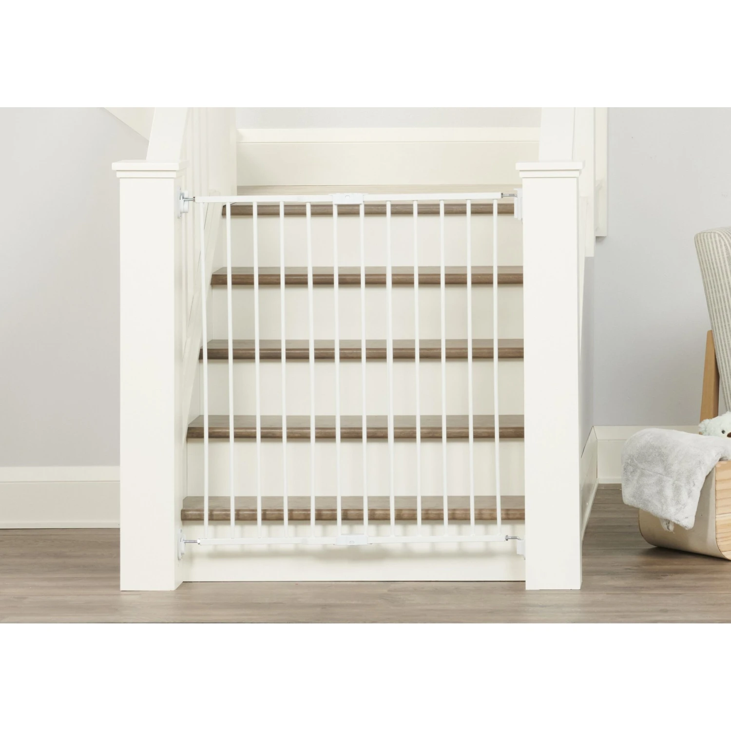 Regalo Pet Products Extra Tall Top Of Stair Dog Gate 3 Regalo Pet Products Extra Tall Top Of Stair Dog Gate - Image 3