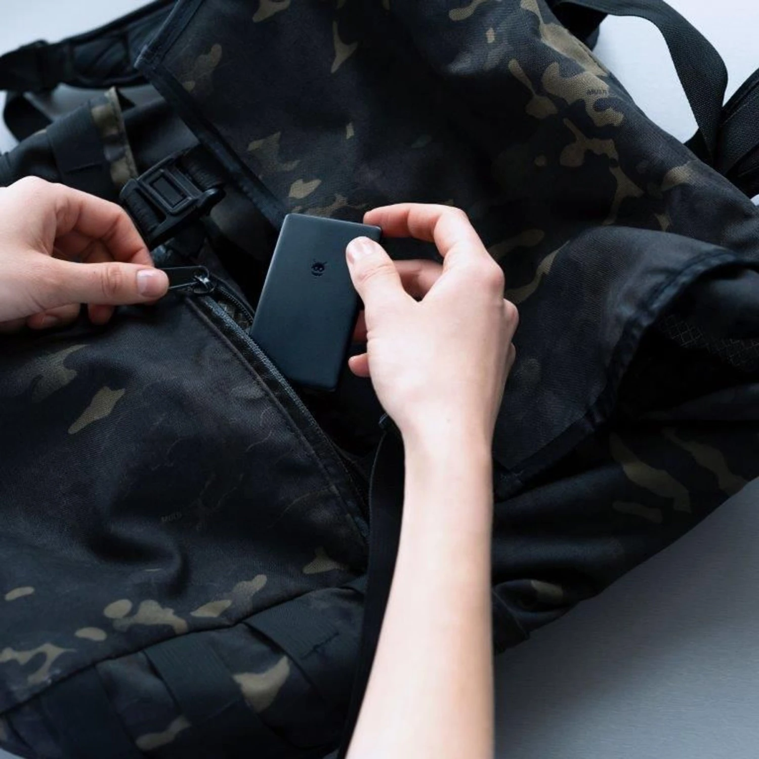 Pebblebee Card Pet Accessory Tracker, Black 5 Pebblebee Card Pet Accessory Tracker, Black - Image 5