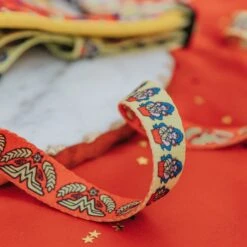 Sassy Woof Wonder Woman Dog Leash, Red, 5-ft Long, 4/5-in Wide 7 Sassy Woof Wonder Woman Dog Leash, Red, 5-ft Long, 4/5-in Wide -PetSafe Kong Shop 981110 PT3. AC SS1800 V1698342895